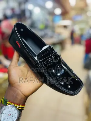 Original Leather Clarks Shinny Moccasins