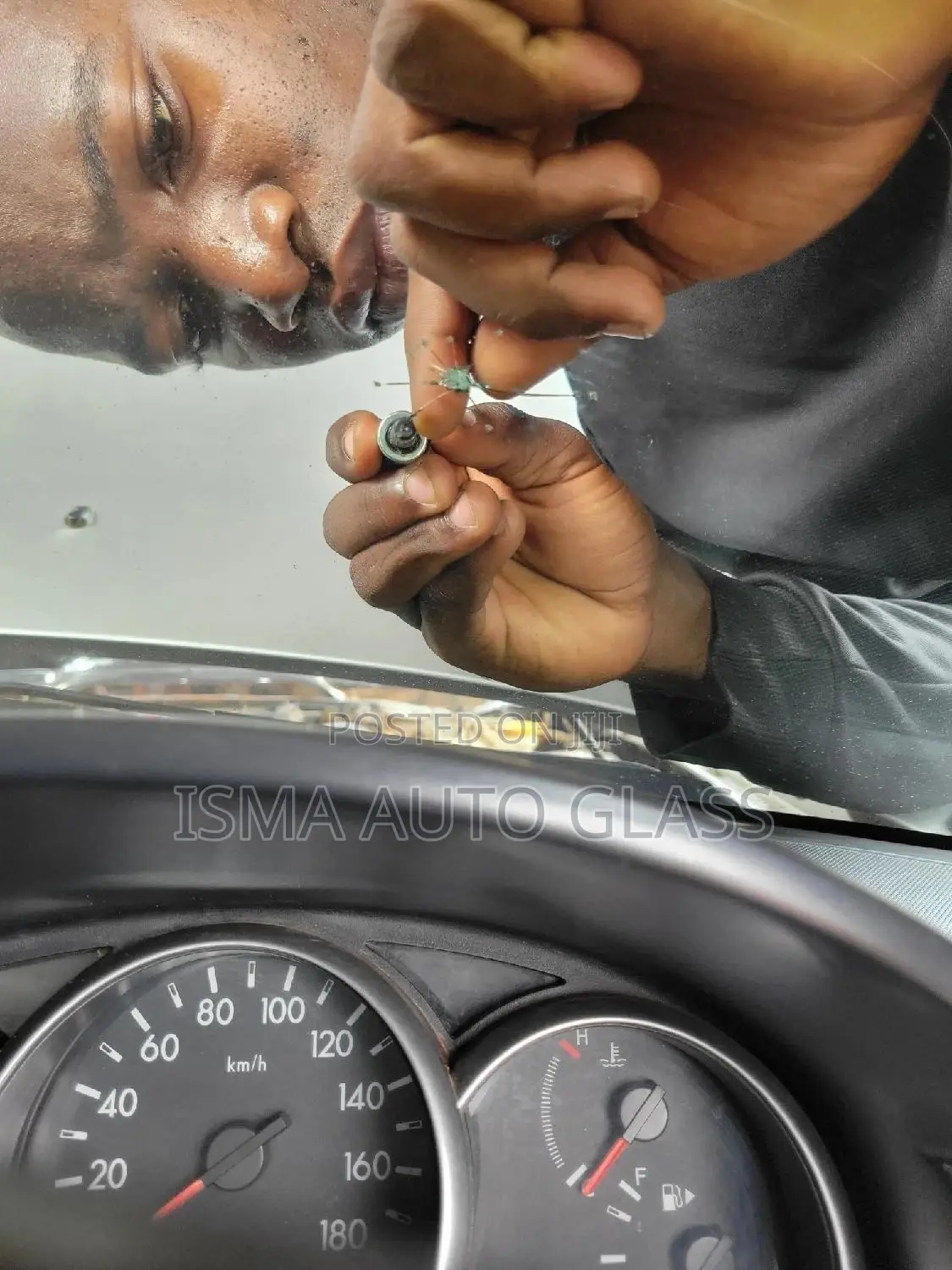 Mobile Auto Glass Crack Repair