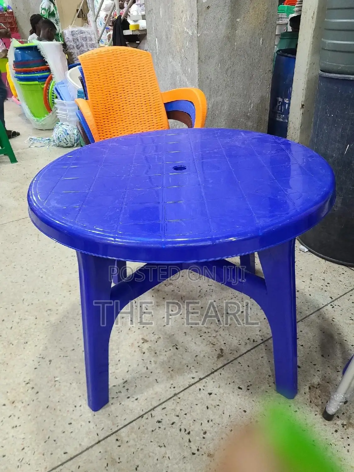 Plastic Round Table