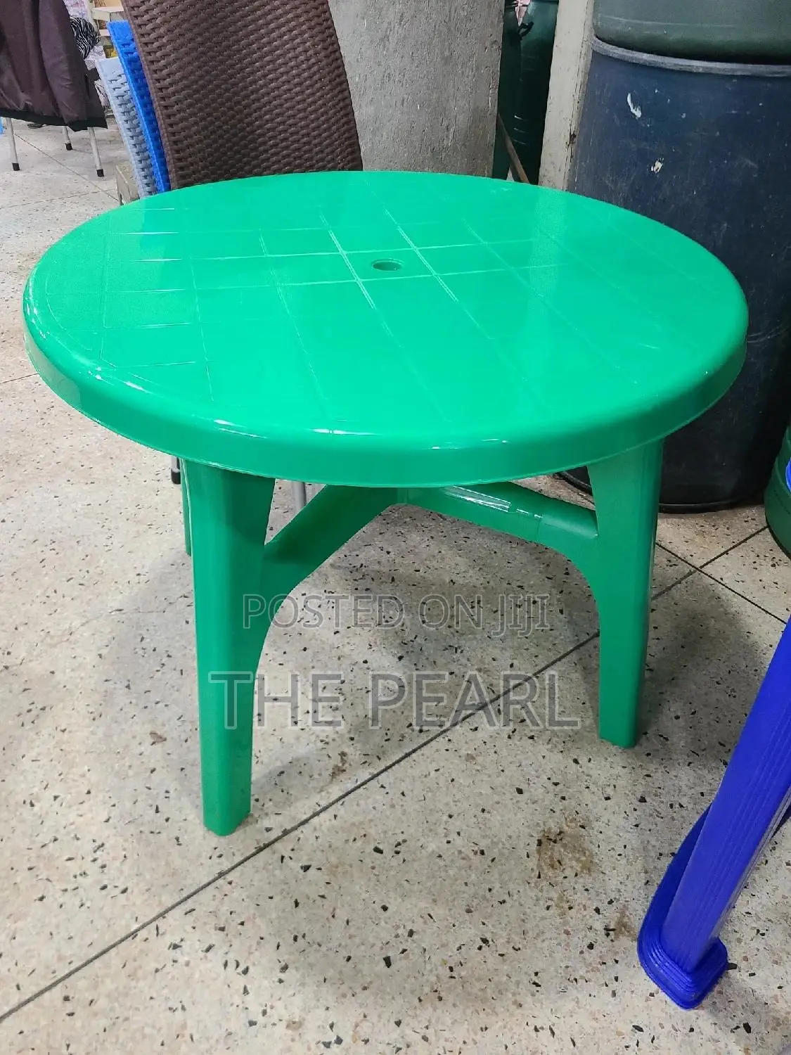 Plastic Round Table