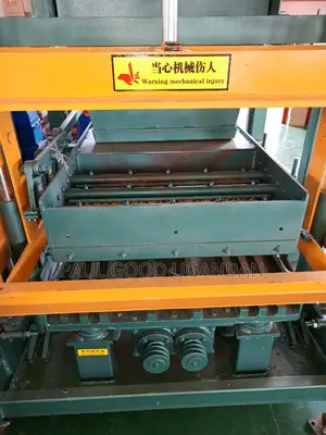 Hydraulic Blocks and Pavers Machine