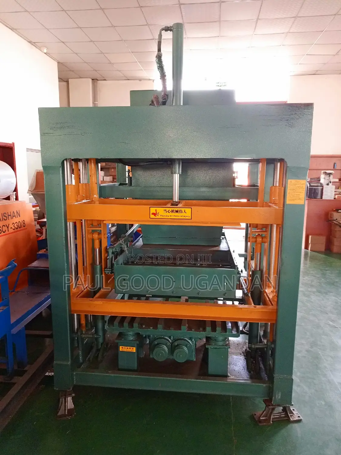 Hydraulic Blocks and Pavers Machine