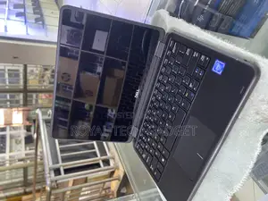 Laptop Dell Latitude 3189 4GB Intel Celeron HDD 500GB