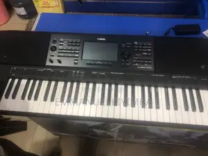 Yamaha PSR-SX 700
