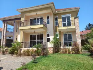 Furnished 7bdrm Duplex in Kira Mamerito for sale