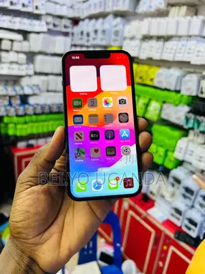 Apple iPhone 13 256 GB Green