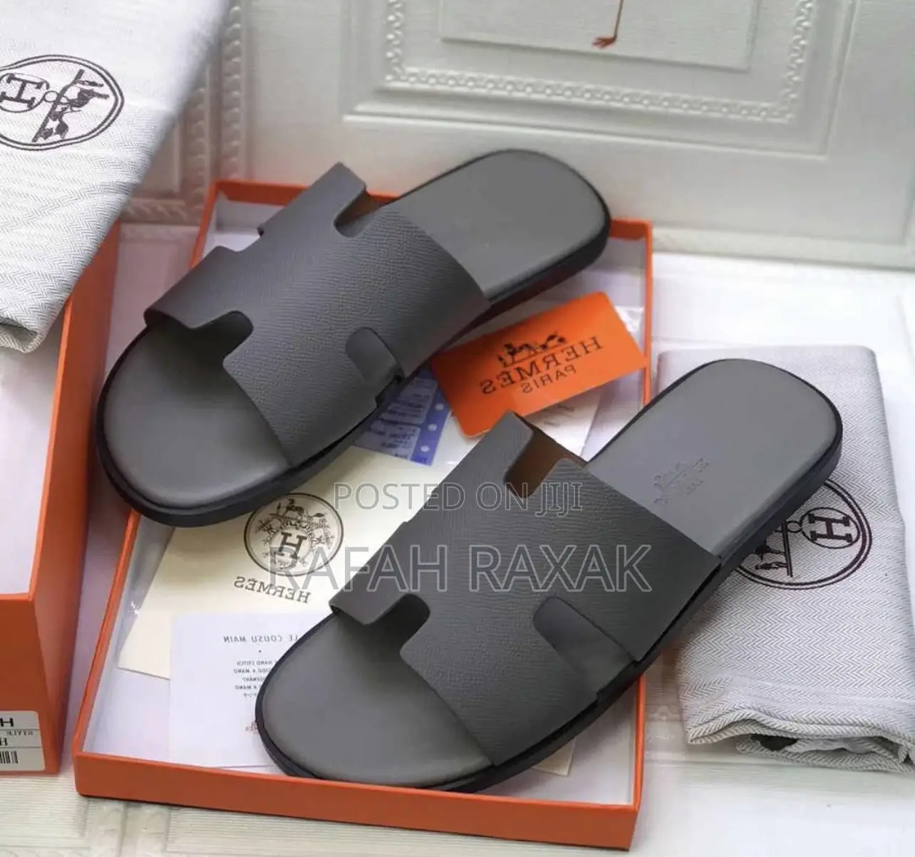 Original Classic Casual Hermes Push in Sandals