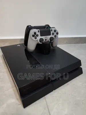 Chipped Ps4 Standared With Two Game Pads 889 at at #