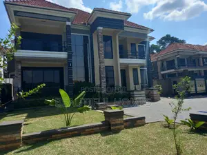 Furnished 7bdrm Duplex in Kisaasi, Nakawa for sale