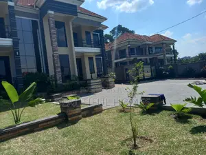 Furnished 7bdrm Duplex in Kisaasi Corporate, Nakawa for sale