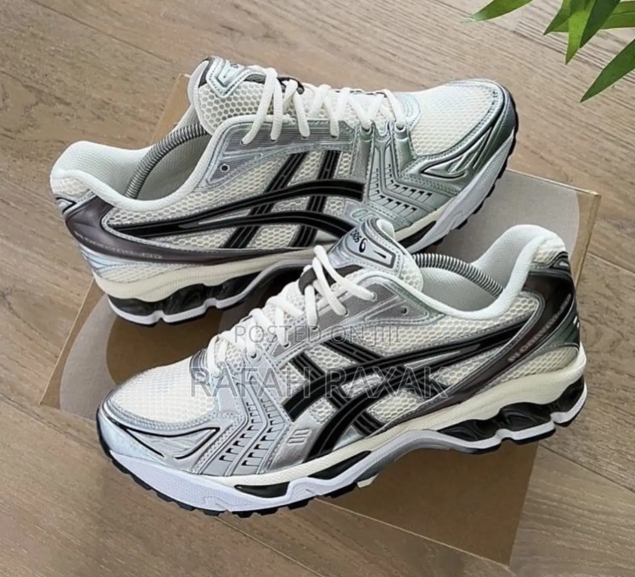 Original Unisex Asics Gel Kayano Sneakers