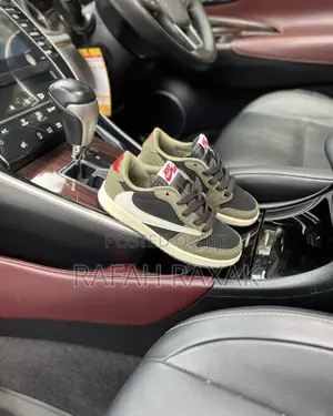 Original Kid’S Nike Sb Travis Scott Sneaker