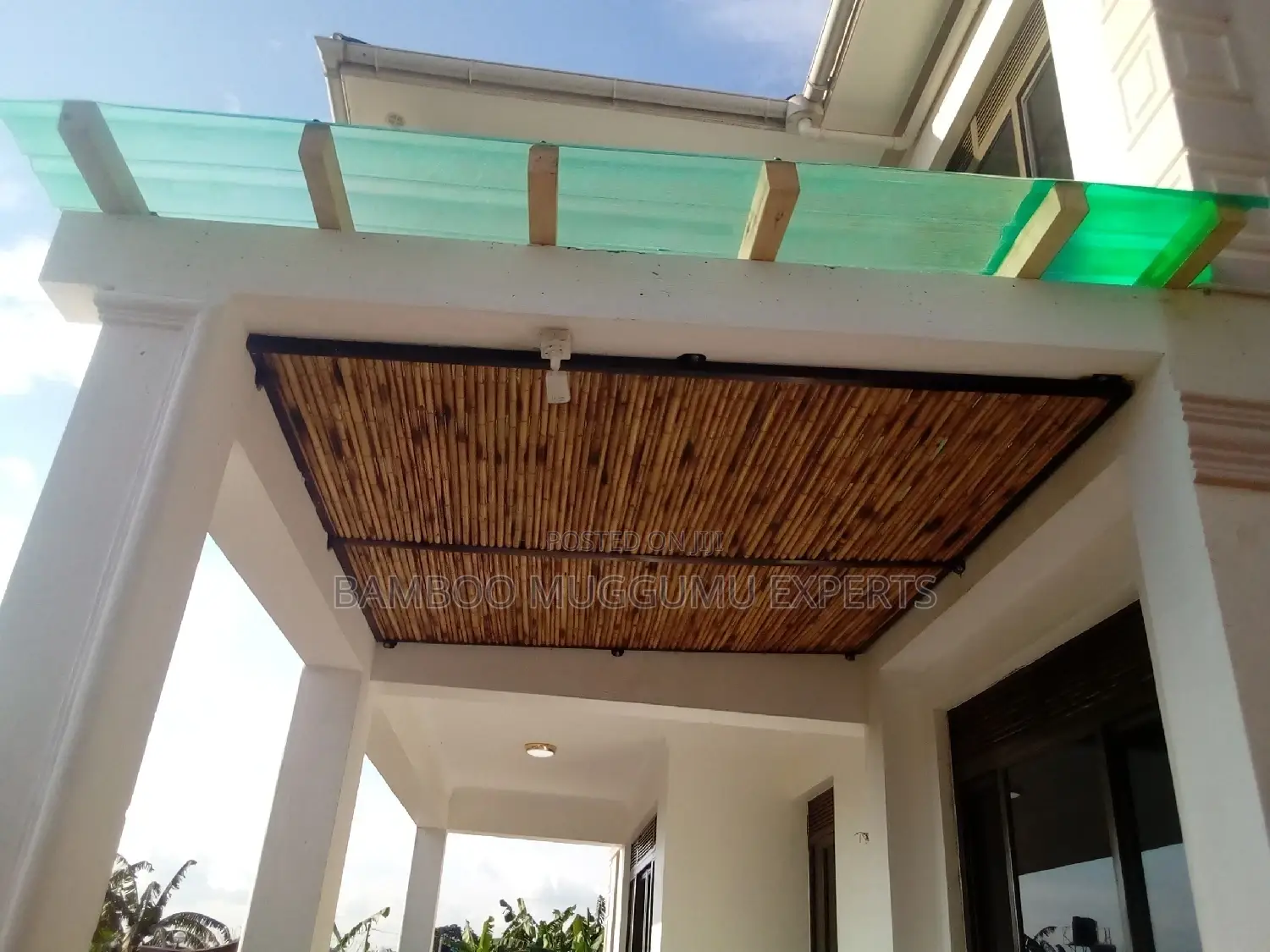 Bamboo Poles, Amabanda, Emigemo