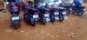 TVS HLX 125 2021 Red
