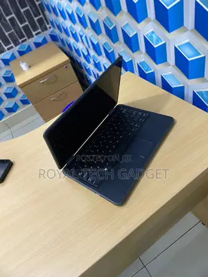 Laptop Dell Latitude 3189 4GB Intel Celeron HDD+SSD 128GB