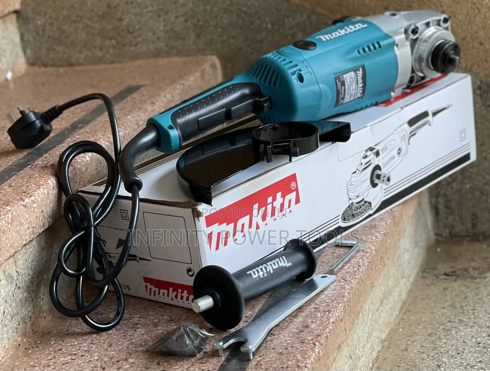 Makita Grinder GA9020