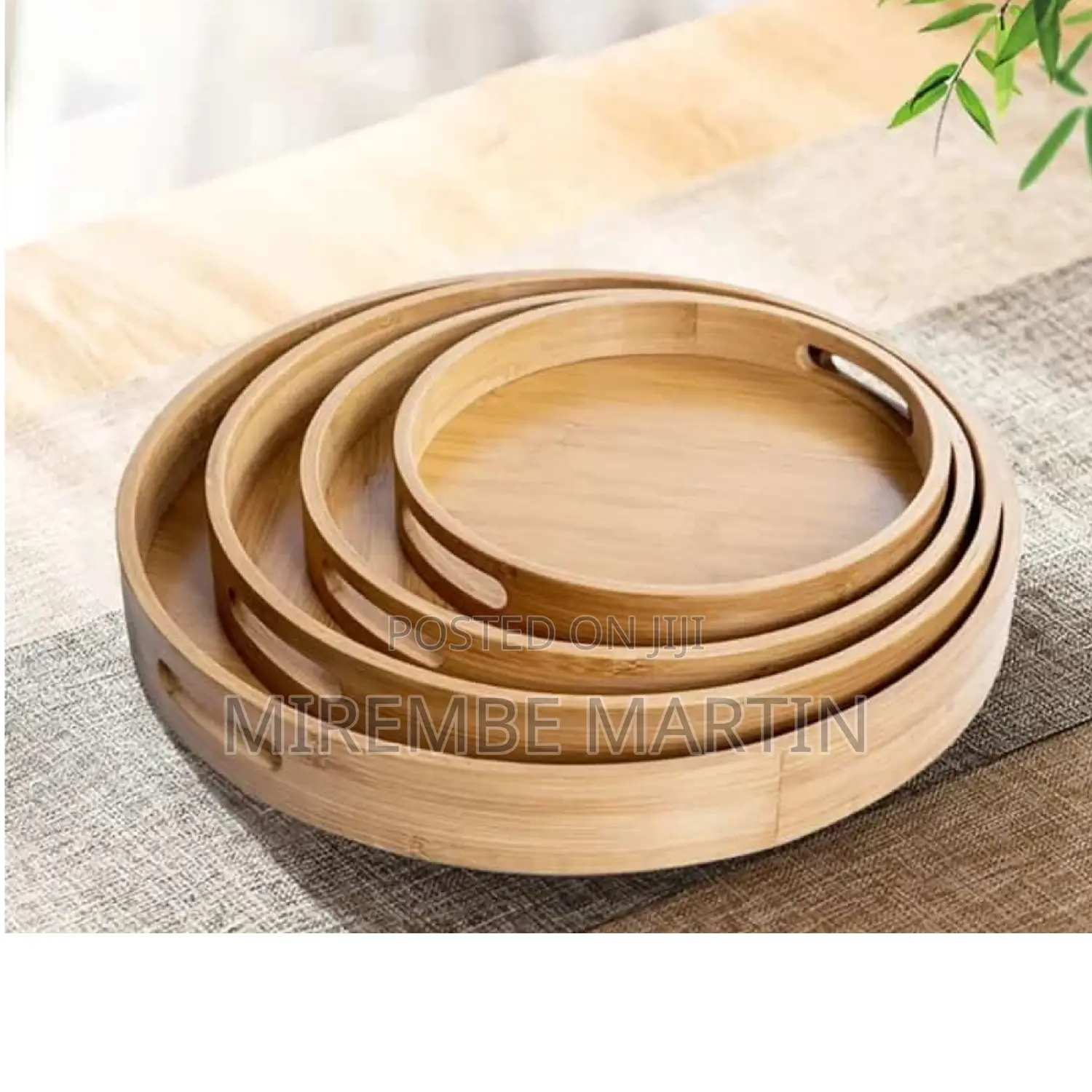 4pcs Round Wooden Trays.