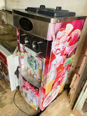 Pinky’S Icecream Machine