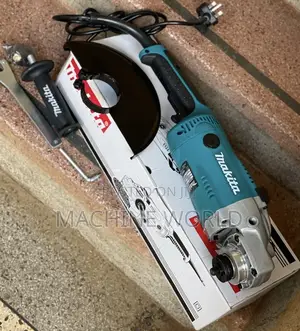 Angle Grinder Makita 9070 (Metal Cutting)