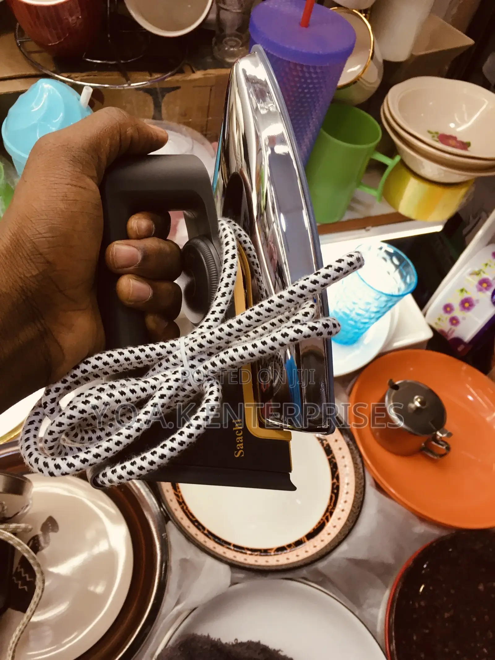 Saachi Dry Flat Iron
