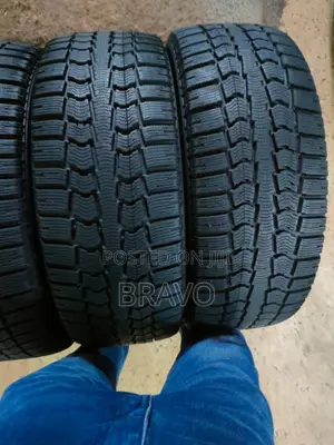 205/55r16 PIRELLI Good Condition.