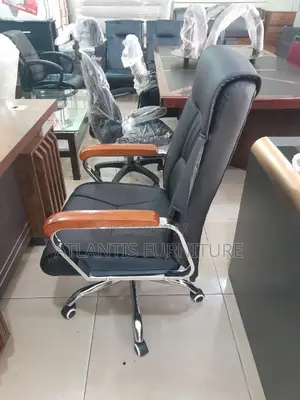 Heard Wood Hands Office Chair