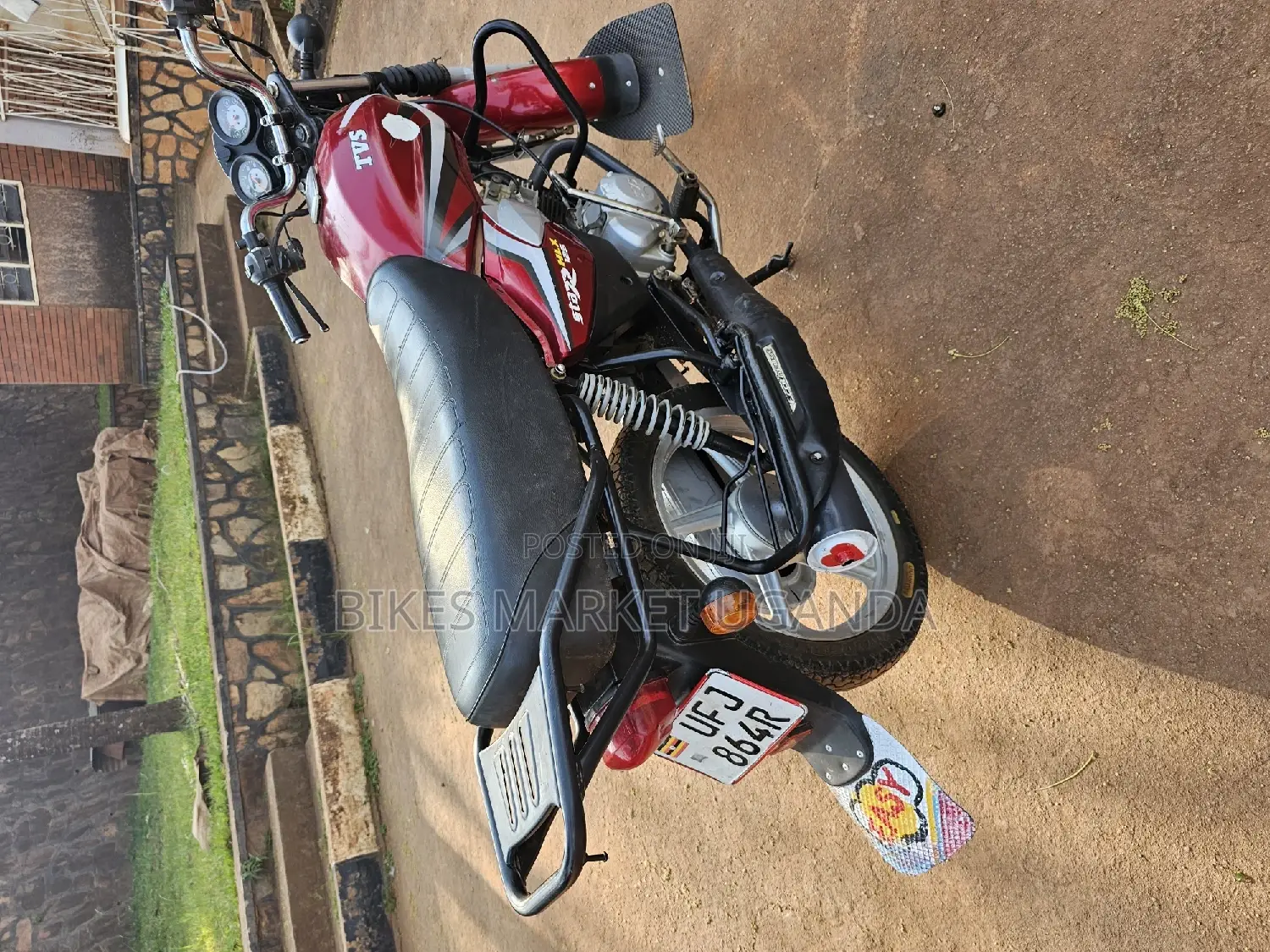 TVS HLX 125 2022 Red