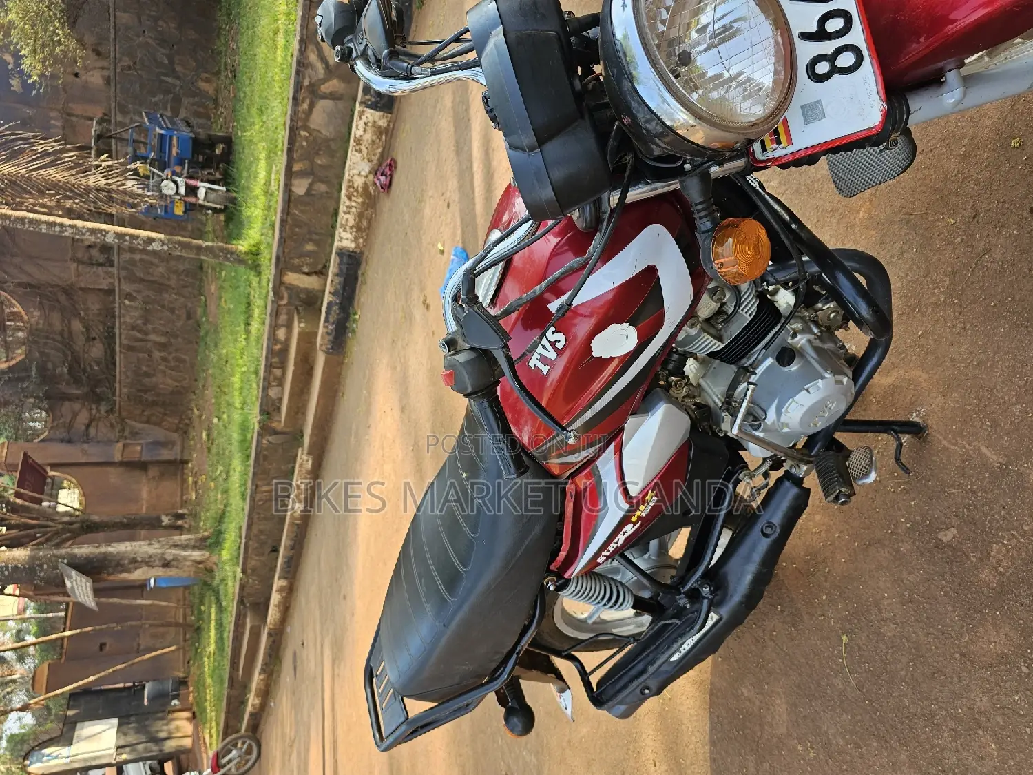 TVS HLX 125 2022 Red