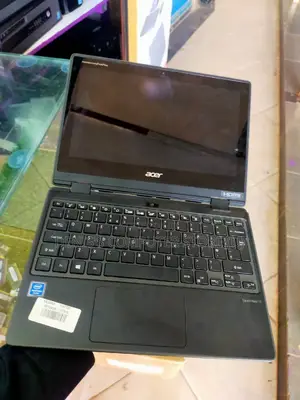 Laptop Acer TravelMate B113 4GB Intel Pentium HDD+SSD 128GB