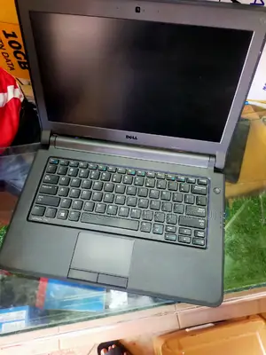 Laptop Dell Latitude E3350 4GB Intel Core I5 HDD+SSD 256GB