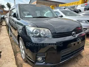 Toyota Corolla Rumion Hatchback 1.5 FWD 2009 Black