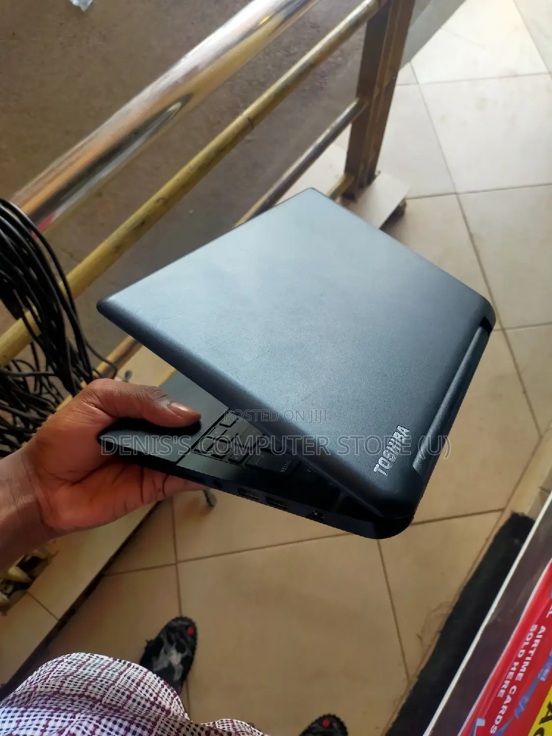 Laptop Toshiba C50 4GB Intel Celeron HDD+SSD 500GB