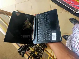 Laptop Toshiba C50 4GB Intel Celeron HDD+SSD 500GB