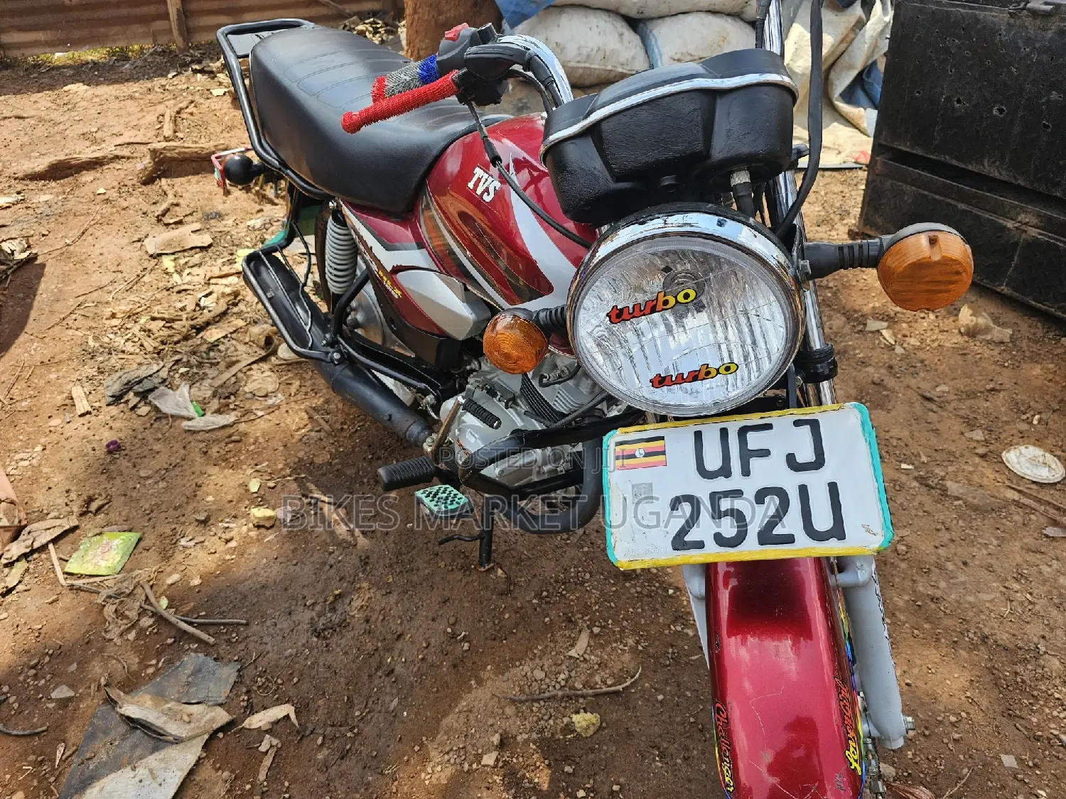 TVS HLX 125 2022 Red