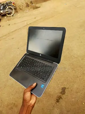 Laptop HP Pavilion 14-Ce1000 4GB Intel Core I3 SSD 320GB