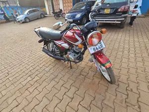 TVS HLX 125 2023 Red
