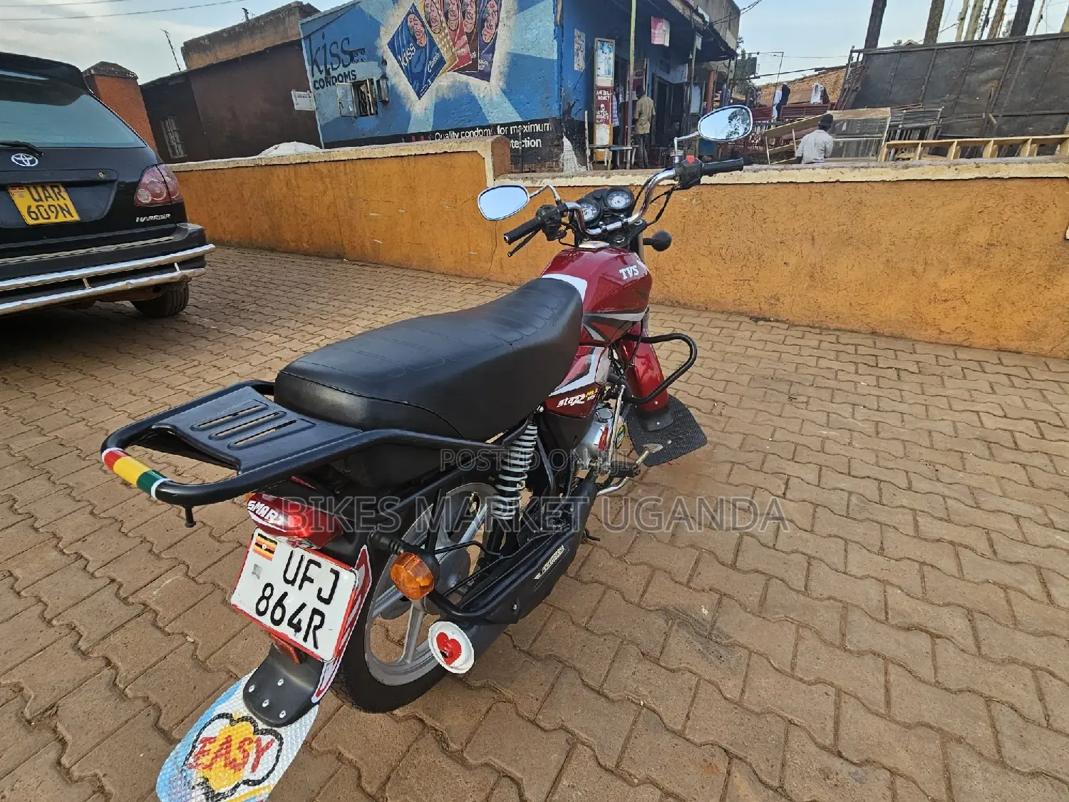 TVS HLX 125 2023 Red