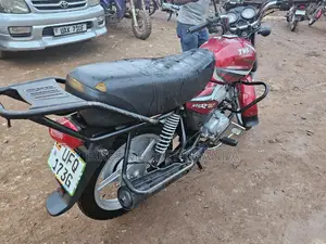 TVS HLX 125 2023 Red