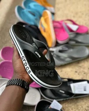 Black Crocs Flip Flops. 37,38,39,40,41,42,43,44,45