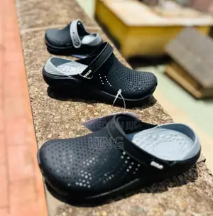 Crocs Literide. Men and Women. Black Crocs