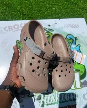 Nik Brown Crocs