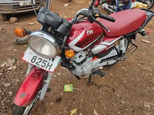 TVS HLX 125 2023 Red