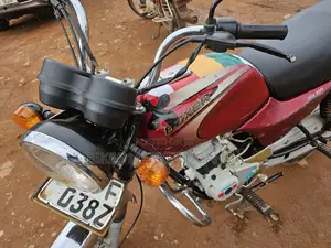 Bajaj Boxer 2022 Red