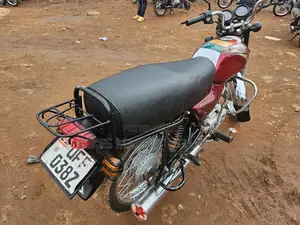 Bajaj Boxer 2022 Red