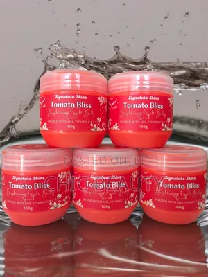 Tomato Bliss Skin Brightening Salt Body Scrub 700g