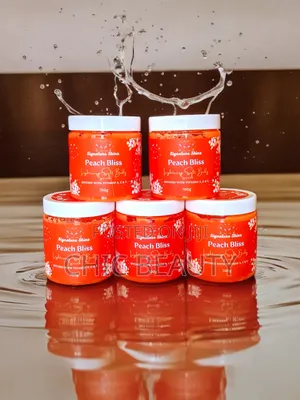 Peach Bliss Skin Lightening Salt Body Scrub 700g
