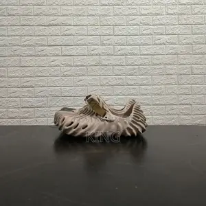 Pollex Browny Crocs