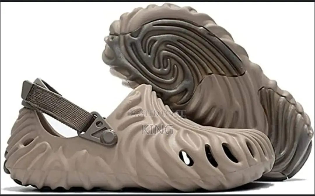 Nic Crocs. Pollex