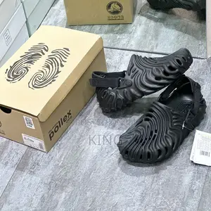 Pollex Crocs in Black.