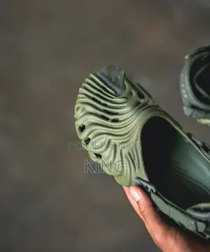 Zani Crocs. Green